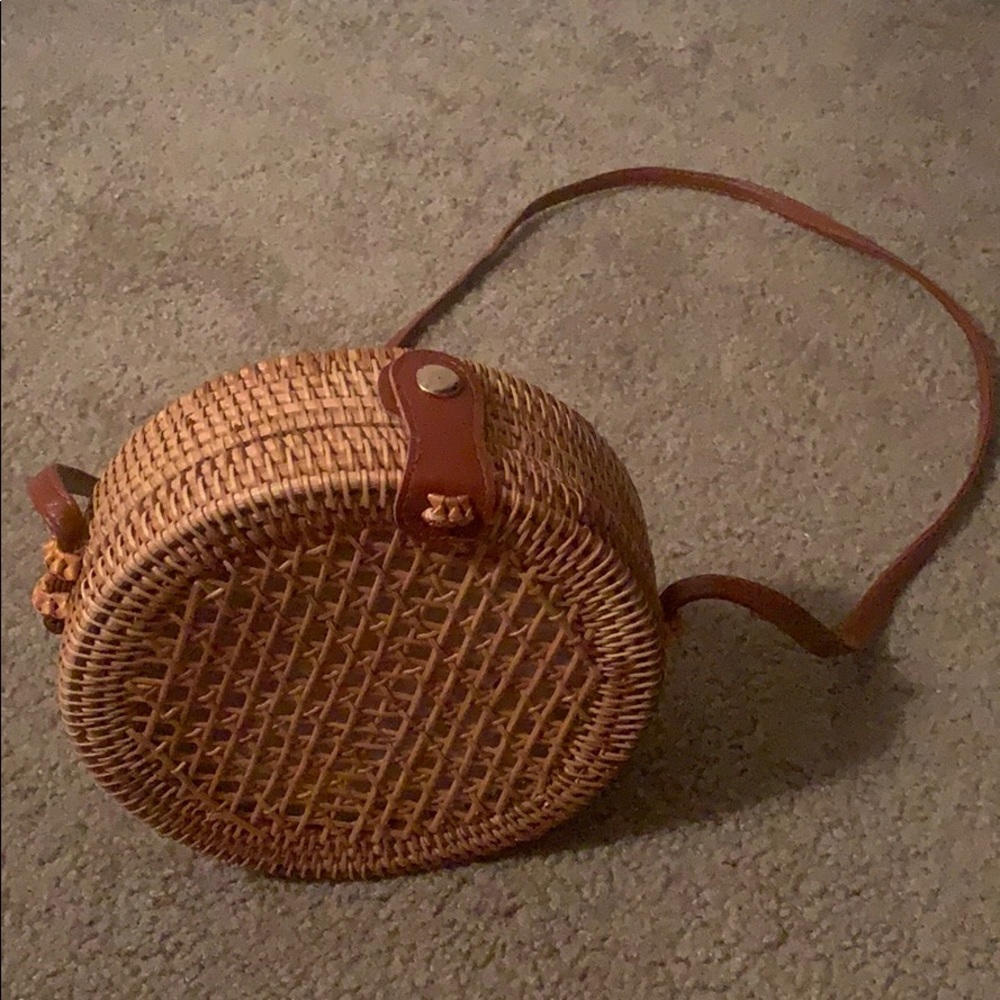 Round purse